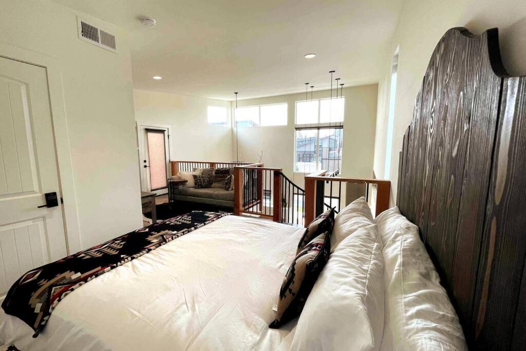 Brand New Upscale Home- Best Location! Whitefish Zewnętrze zdjęcie