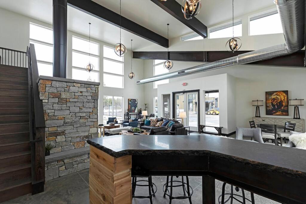 Brand New Upscale Home- Best Location! Whitefish Zewnętrze zdjęcie