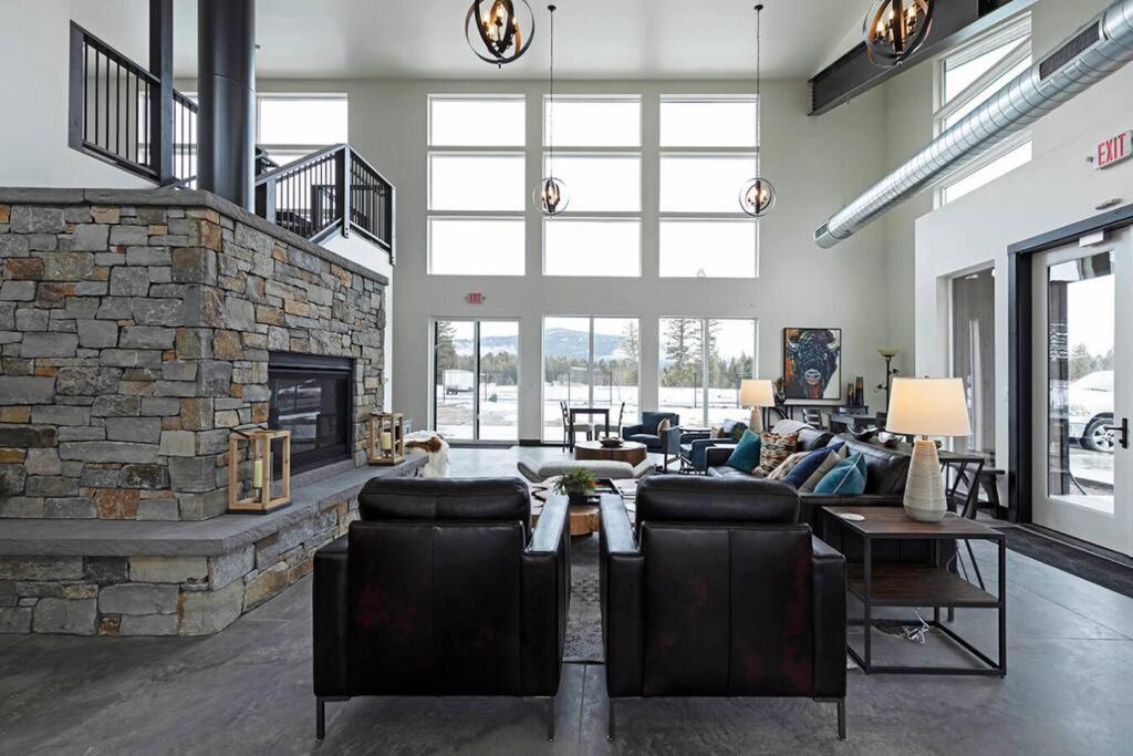 Brand New Upscale Home- Best Location! Whitefish Zewnętrze zdjęcie