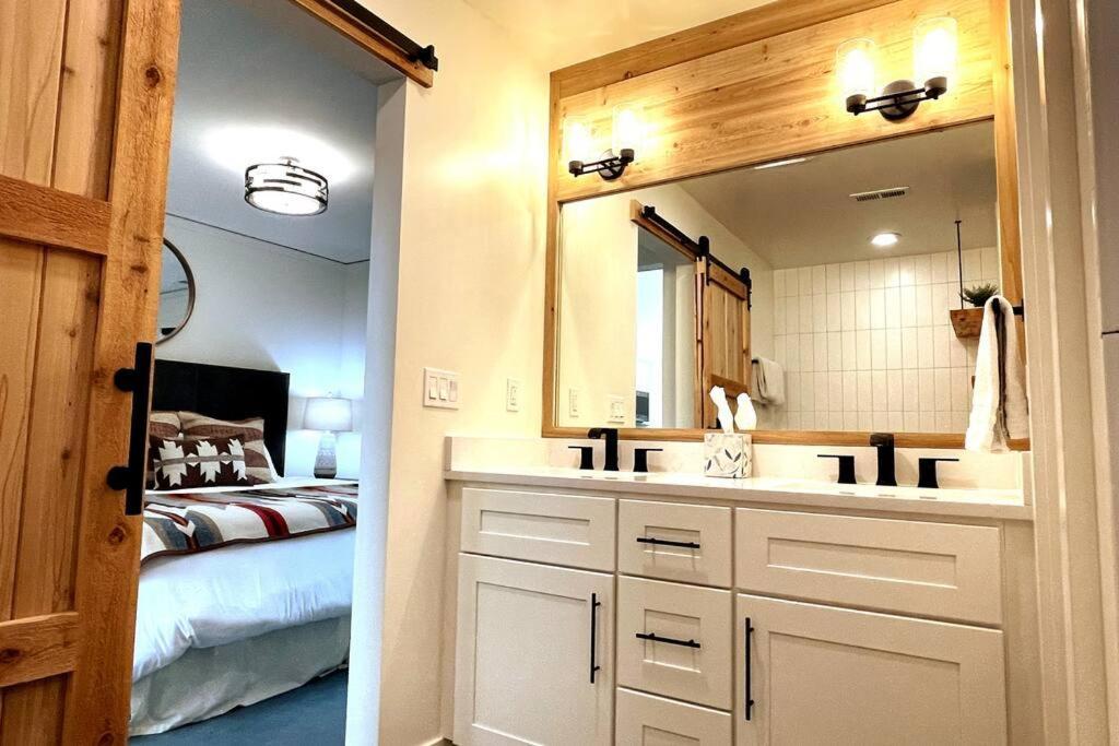 Brand New Upscale Home- Best Location! Whitefish Zewnętrze zdjęcie