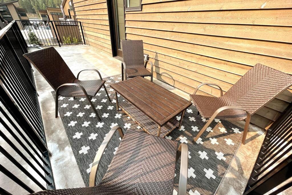 Brand New Upscale Home- Best Location! Whitefish Zewnętrze zdjęcie