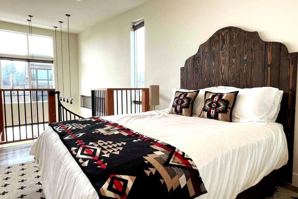 Brand New Upscale Home- Best Location! Whitefish Zewnętrze zdjęcie